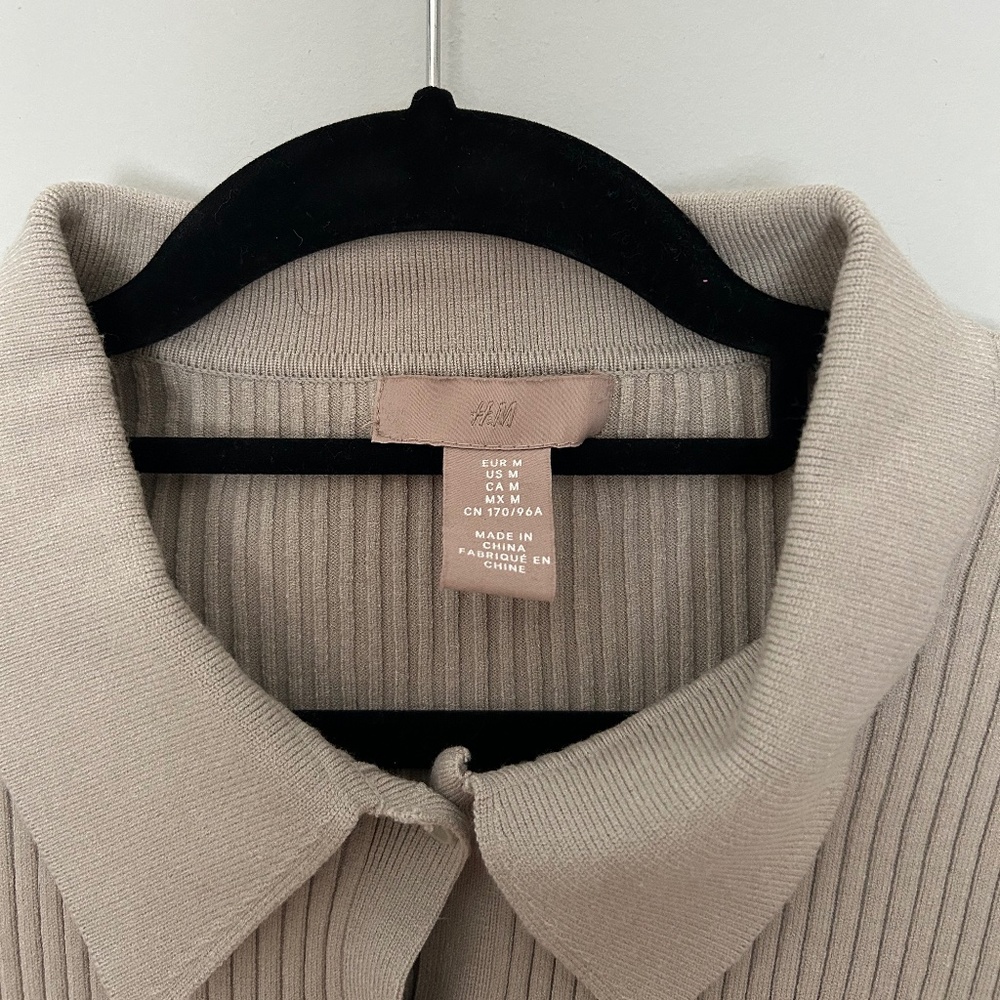Short Sleeved Ribbed Polo Sweater - Picture 2 of 3